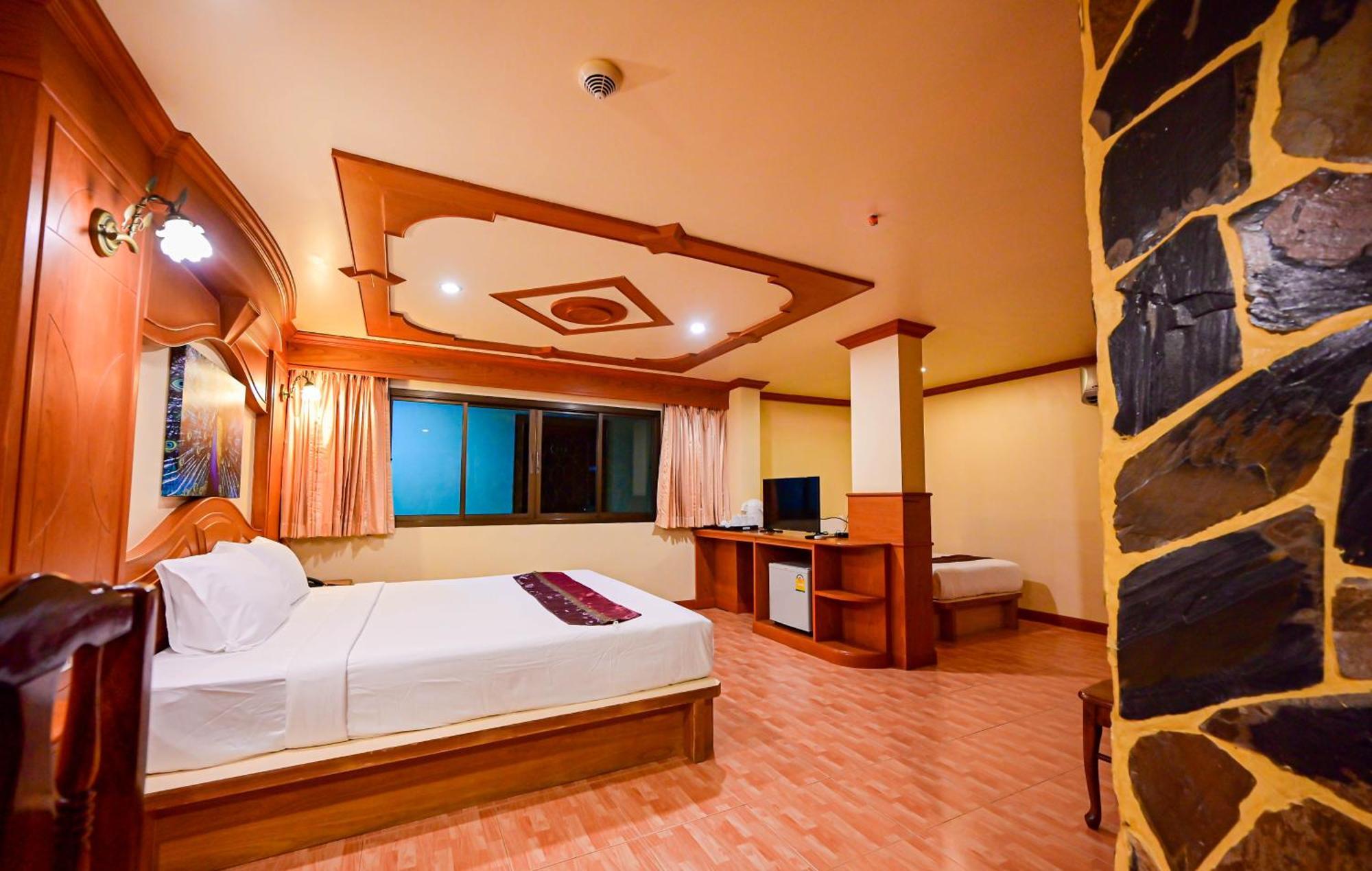 Tiger Complex Hotel Patong ภายนอก รูปภาพ