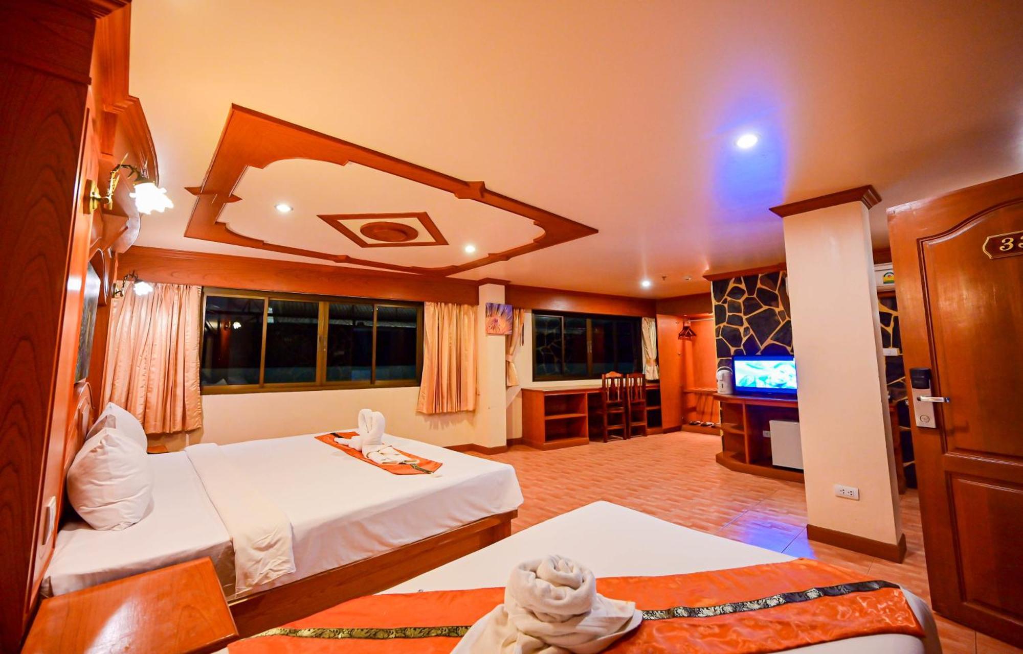 Tiger Complex Hotel Patong ภายนอก รูปภาพ