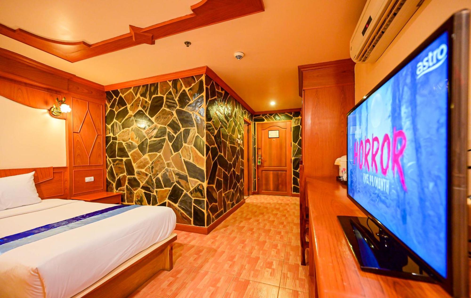 Tiger Complex Hotel Patong ภายนอก รูปภาพ