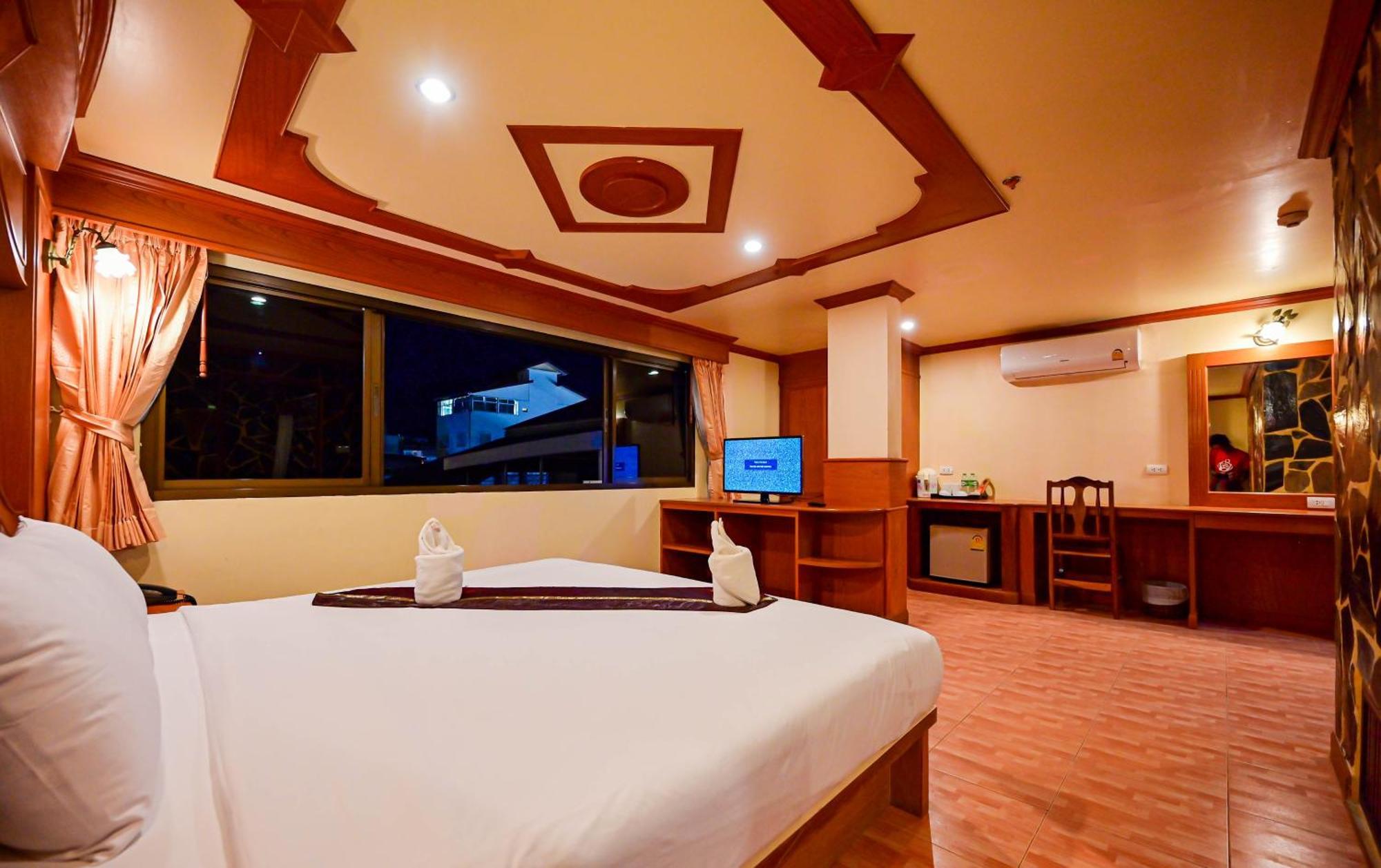Tiger Complex Hotel Patong ภายนอก รูปภาพ