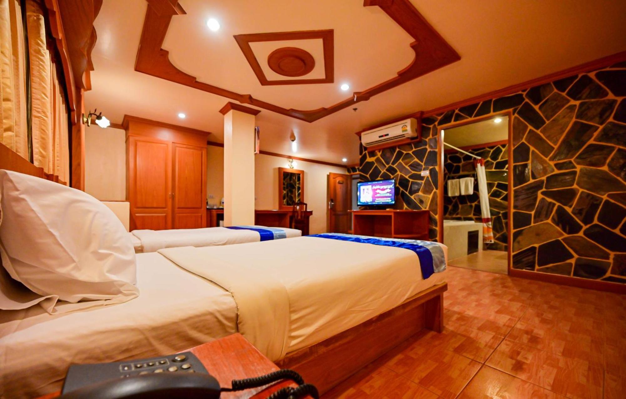 Tiger Complex Hotel Patong ภายนอก รูปภาพ